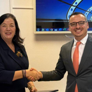 Shkolla Shqiptare e Administratës Publike (ASPA) dhe Instituti i Statistikave (INSTAT), nënshkruan një marrëveshje bashkëpunimi Shkolla Shqiptare e Administratës Publike (ASPA) dhe Instituti i Statistikave (INSTAT), nënshkruan një marrëveshje bashkëpunimi